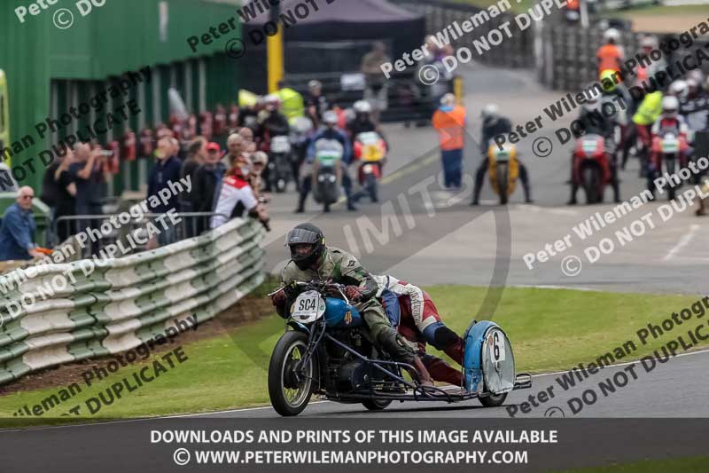 Vintage motorcycle club;eventdigitalimages;mallory park;mallory park trackday photographs;no limits trackdays;peter wileman photography;trackday digital images;trackday photos;vmcc festival 1000 bikes photographs